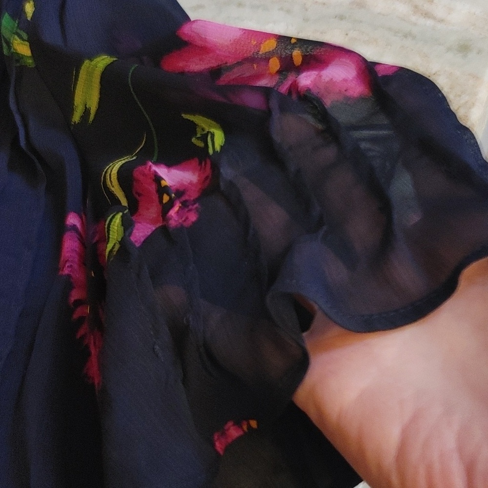 DKNY Short Sleeve Chiffon Mini Dress or Top Navy w Pink Flowers Size 10 - Picture 12 of 12